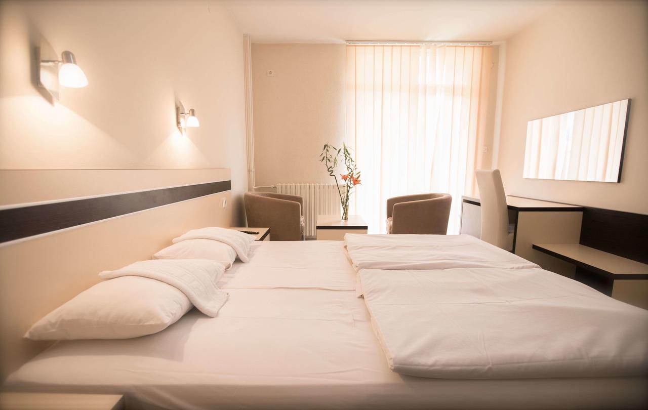 Hotel Zelengora Foca Bagian luar foto