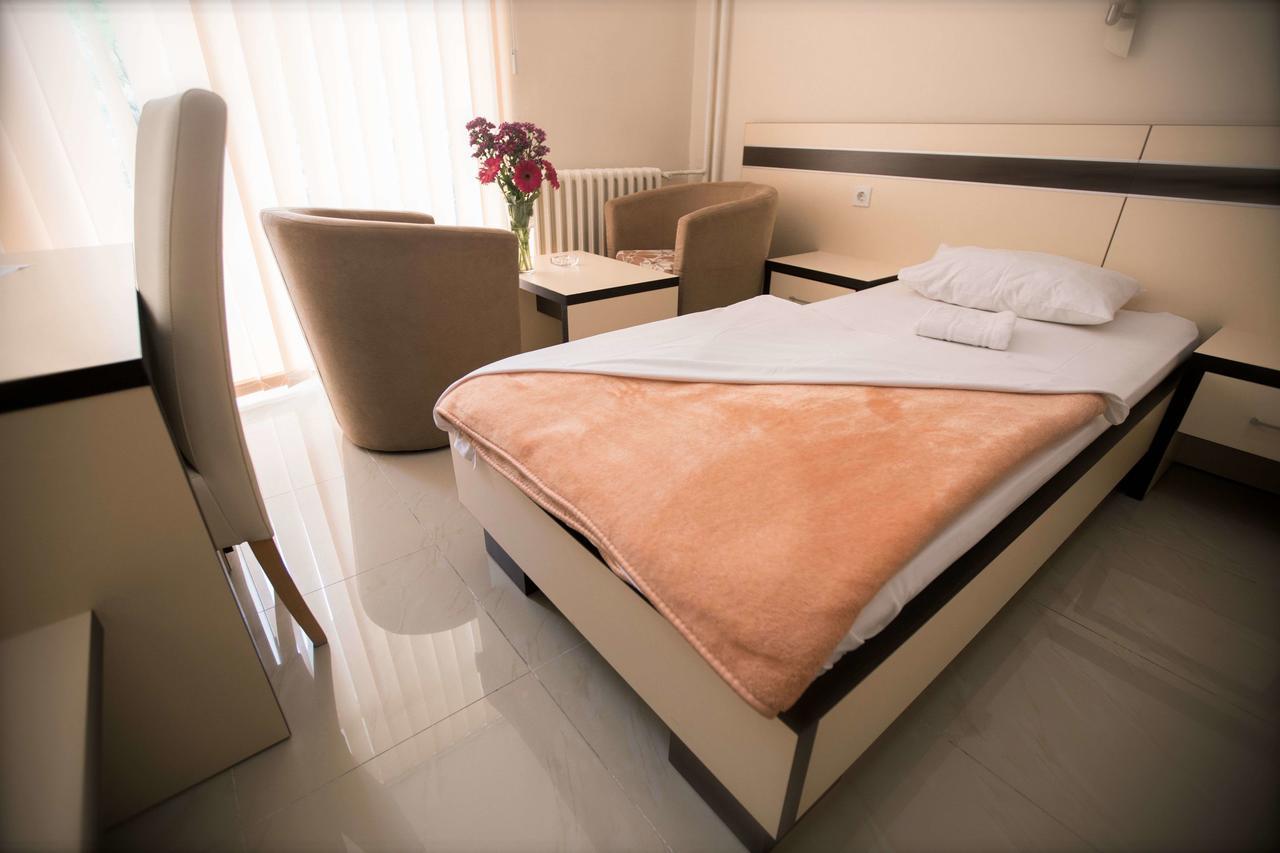 Hotel Zelengora Foca Bagian luar foto