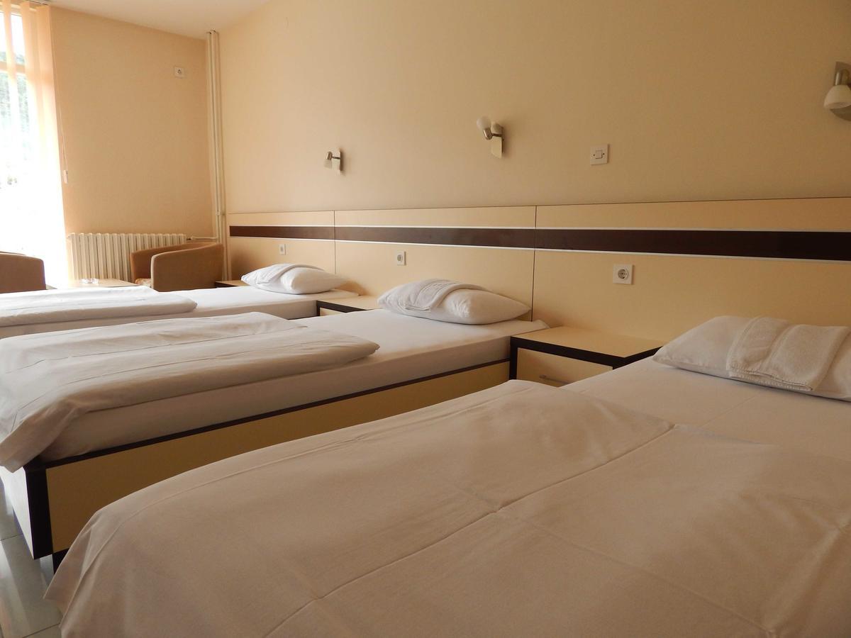 Hotel Zelengora Foca Bagian luar foto